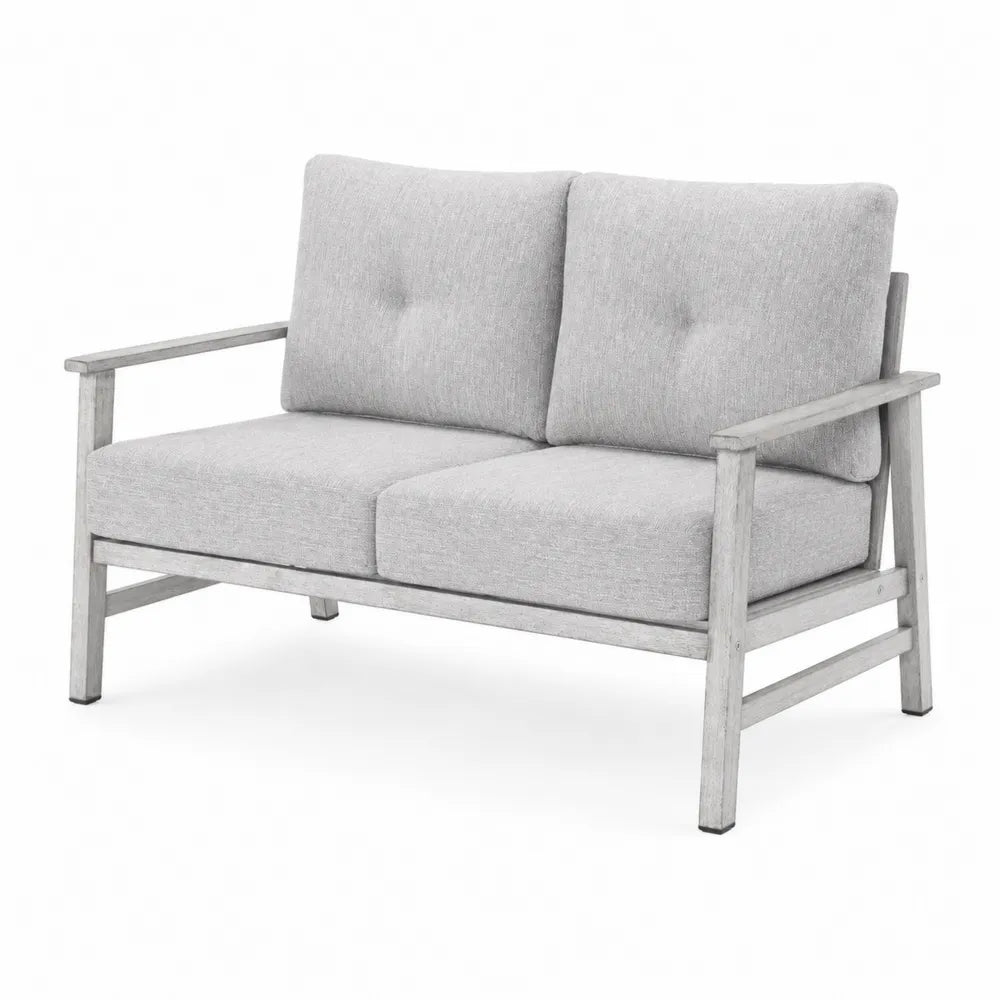 Dwuosobowa sofa z drewnianym stelażem i szarej tkaniny